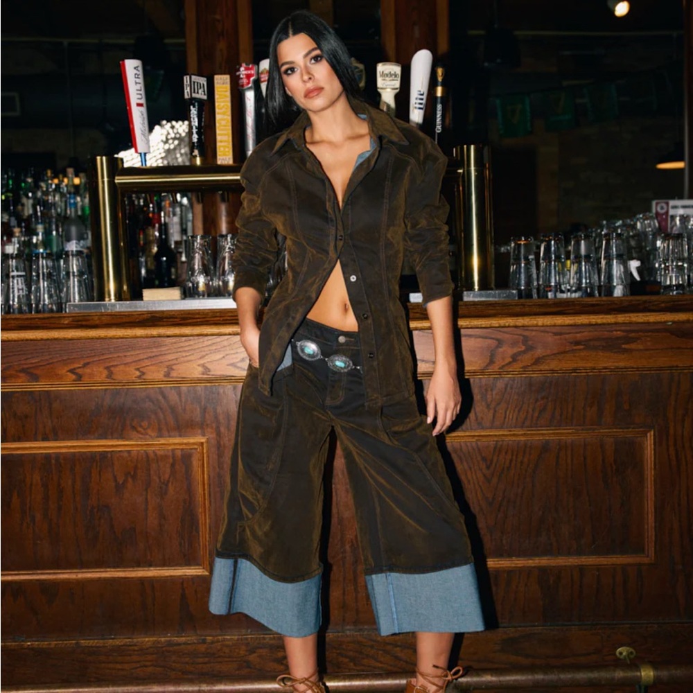 FALL VIBES VELVET DENIM BUTTON DOWN - L